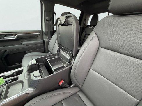 New 2026 GMC Sierra 1500 SLT w/ SLT Premium Package image 32