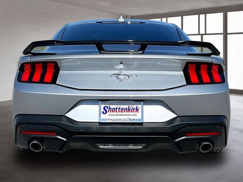 Used 2024 Ford Mustang Coupe image 5