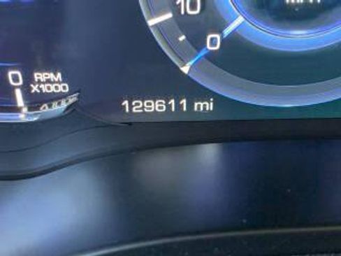 Used 2017 Cadillac Escalade Premium Luxury image 34