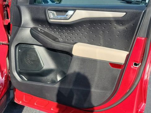 Used 2020 Ford Escape SE FWD image 31