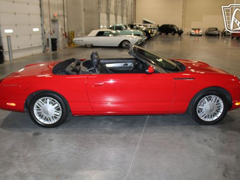 Used 2002 Ford Thunderbird image 11