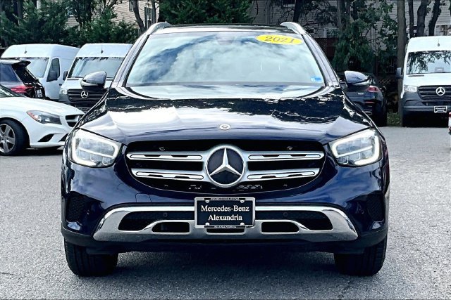Used 2021 Mercedes-Benz GLC 300 4MATIC image 2