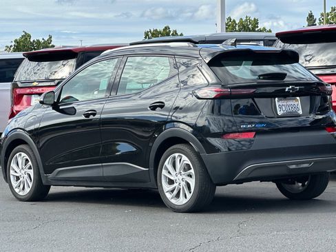 Used 2022 Chevrolet Bolt EUV LT w/ Driver Confidence Package image 7