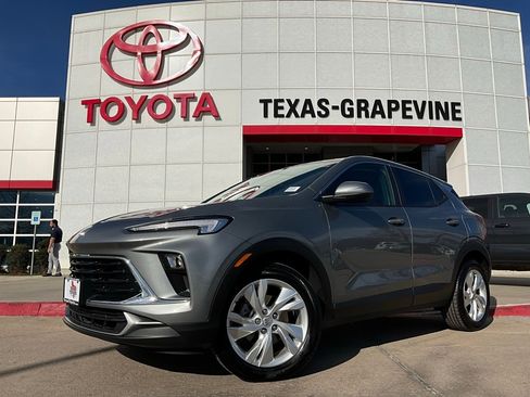 Used 2025 Buick Encore GX Preferred image 2