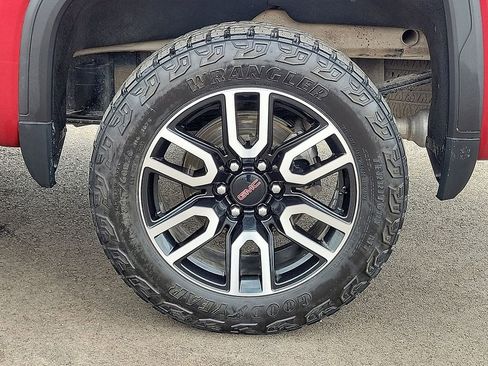 Used 2023 GMC Sierra 1500 AT4 w/ AT4 Premium Package image 10