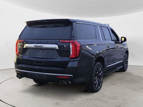 Used 2023 GMC Yukon XL Denali image 5