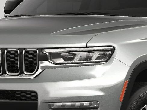 New 2025 Jeep Grand Cherokee L Limited image 13