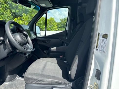 Used 2023 Mercedes-Benz Sprinter 2500 w/ Dashboard Charging Package image 2