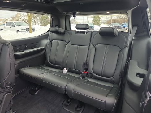New 2026 Jeep Grand Wagoneer Limited AWD/4WD image 10