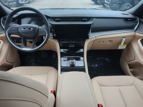 New 2026 Jeep Grand Cherokee Limited RWD image 16