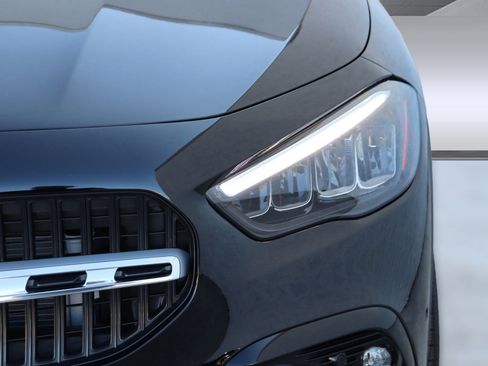 Used 2025 Mercedes-Benz GLA 250 image 9