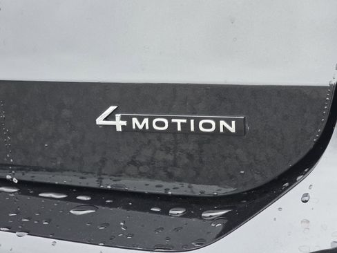 New 2026 Volkswagen Taos SE AWD/4WD image 15