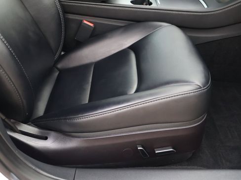 Used 2023 Tesla Model 3 Standard Range image 17