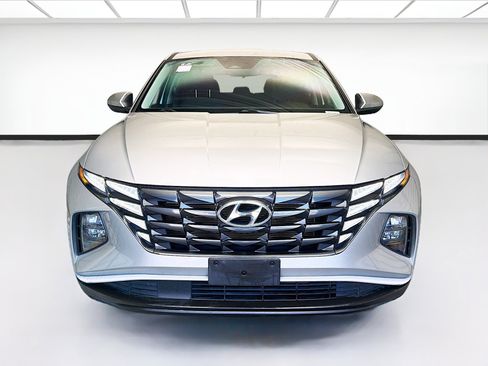 Used 2023 Hyundai Tucson SE AWD/4WD image 2