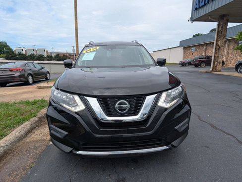 Used 2019 Nissan Rogue SV w/ Premium Package AWD/4WD image 2