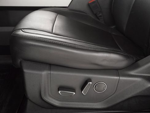 Used 2019 Ford F250 Lariat image 21