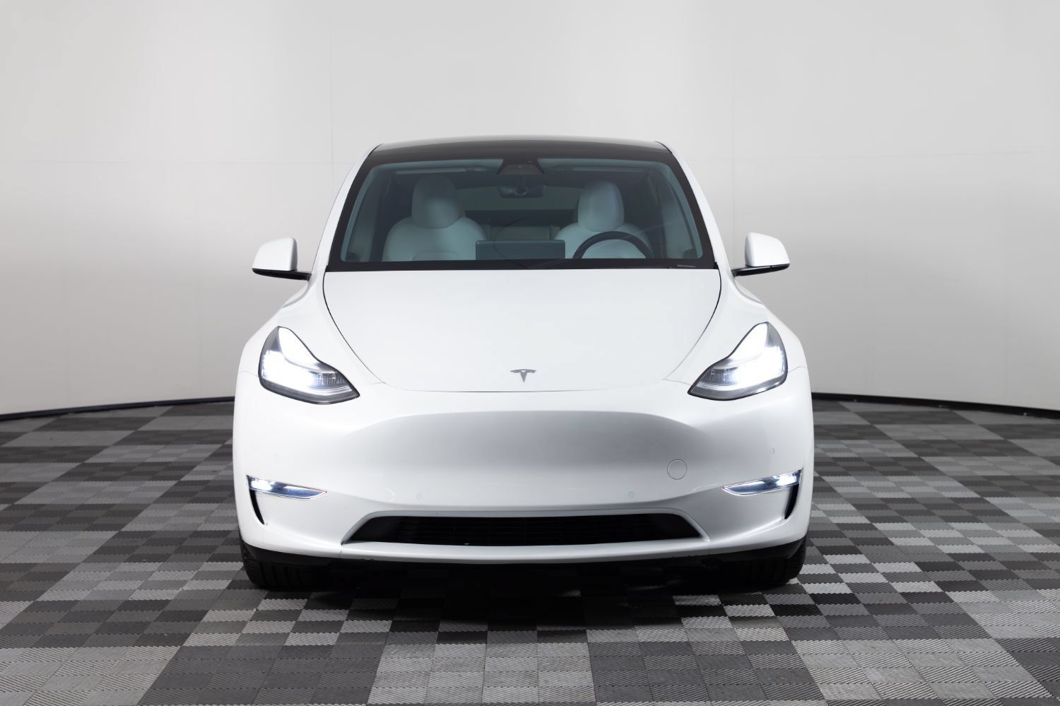 Used 2021 Tesla Model Y Long Range AWD/4WD image 11