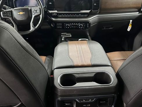 Used 2023 Chevrolet Silverado 1500 High Country w/ High Country Premium Package image 25