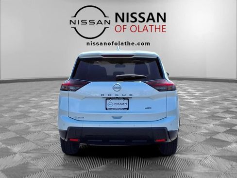 Used 2025 Nissan Rogue SV AWD/4WD image 27
