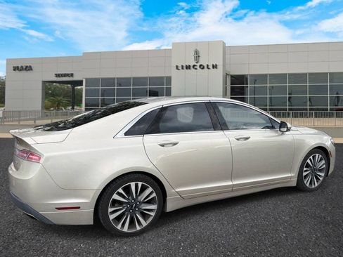 Used 2017 Lincoln MKZ Reserve w/ Climate Package FWD image 3