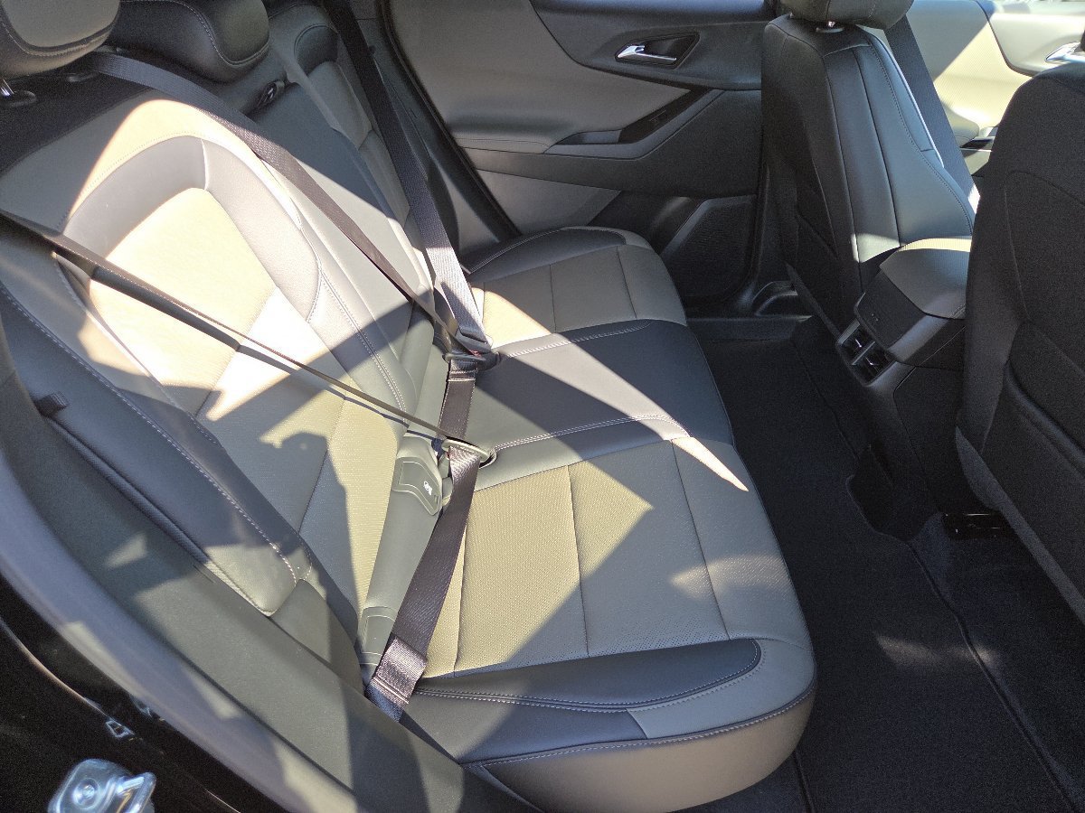New 2027 Chevrolet Equinox LT w/ Convenience Package II AWD/4WD image 26
