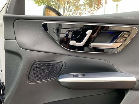 Certified 2025 Mercedes-Benz GLC 300 4MATIC image 11