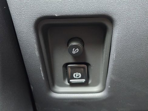 Certified 2023 Chevrolet Corvette Stingray Coupe w/ Z51 Performance Package image 30