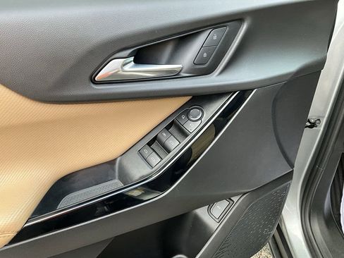 Used 2025 Chevrolet Equinox ACTIV image 38