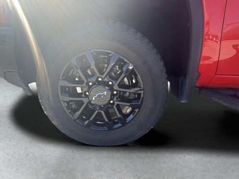 Used 2025 Chevrolet Silverado 2500 Custom w/ Custom Value Package AWD/4WD image 16