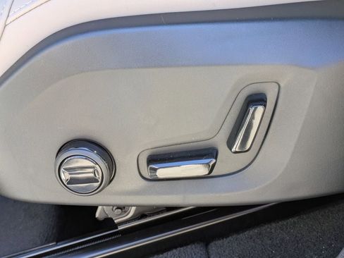 New 2026 Volvo XC90 T8 Plus AWD/4WD image 27