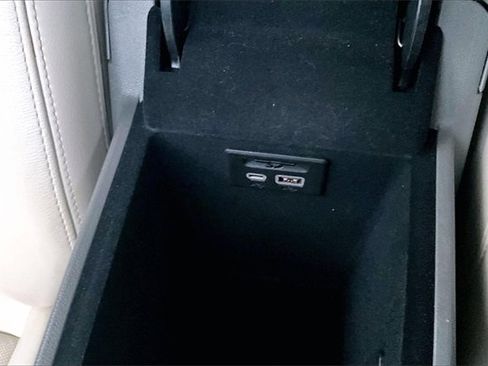 Used 2021 Cadillac XT5 Premium Luxury image 24