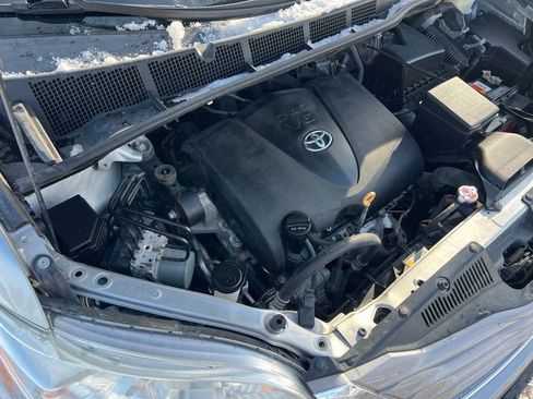 Used 2017 Toyota Sienna XLE image 48