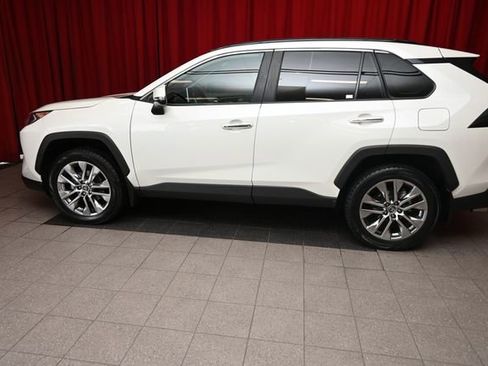 Certified 2020 Toyota RAV4 Limited image 5