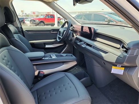 New 2026 Kia EV9 Wind image 16