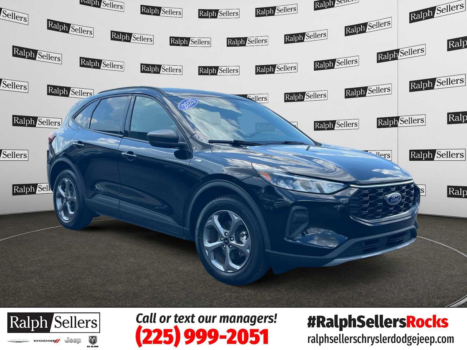 Used 2025 Ford Escape ST-Line FWD image 1