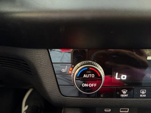 Used 2024 Mitsubishi Outlander SE image 26