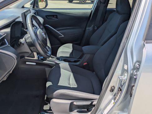 Used 2022 Toyota Corolla Cross LE AWD/4WD image 10
