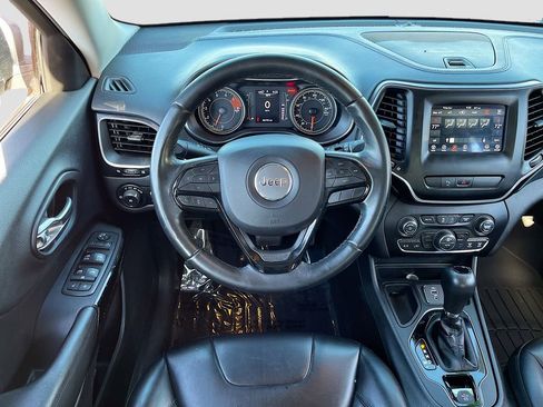 Certified 2019 Jeep Cherokee Latitude Plus image 20