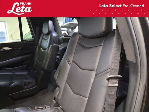 Used 2018 Cadillac Escalade Platinum image 22