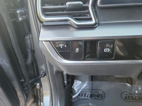 Certified 2023 Kia Sportage EX FWD image 26
