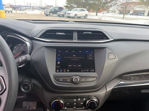 Used 2023 Chevrolet TrailBlazer LT image 35