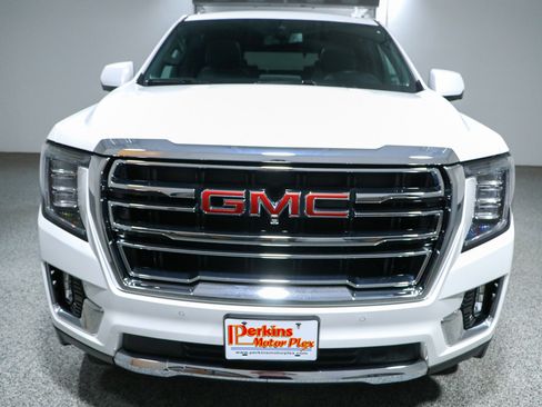 Used 2022 GMC Yukon SLT w/ SLT Premium Package AWD/4WD image 4