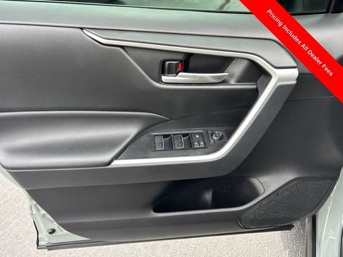 Used 2023 Toyota RAV4 XLE FWD image 4
