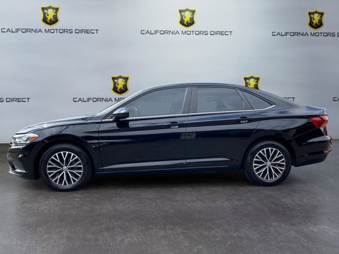 Used 2019 Volkswagen Jetta SE w/ Cold Weather Package image 8