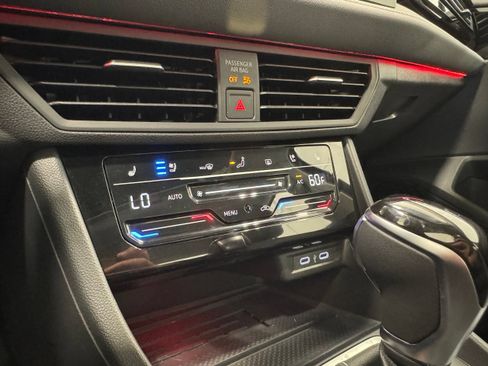 Used 2026 Volkswagen Jetta SEL FWD image 48
