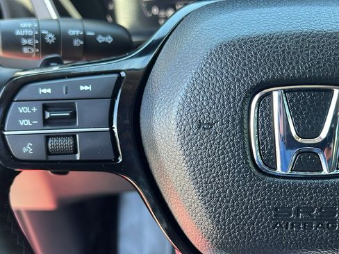 Used 2025 Honda Pilot Elite image 26