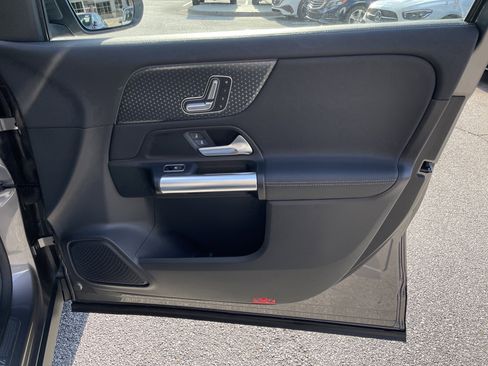 Certified 2025 Mercedes-Benz GLA 250 image 45