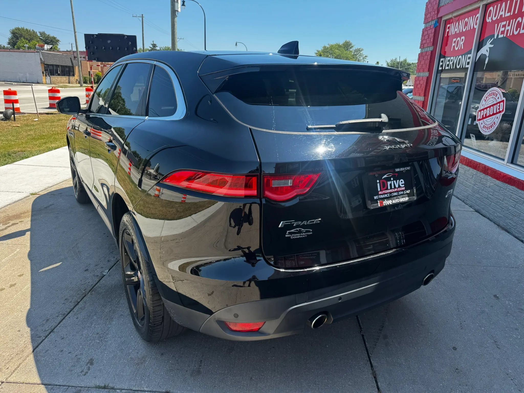 Used 2017 Jaguar F-PACE Prestige AWD/4WD image 4