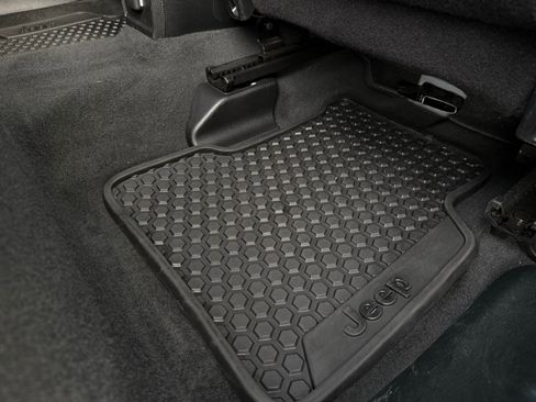 Used 2023 Jeep Compass Trailhawk w/ Trailhawk Convenience Group image 29