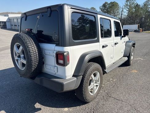Used 2019 Jeep Wrangler Unlimited Sport S image 5
